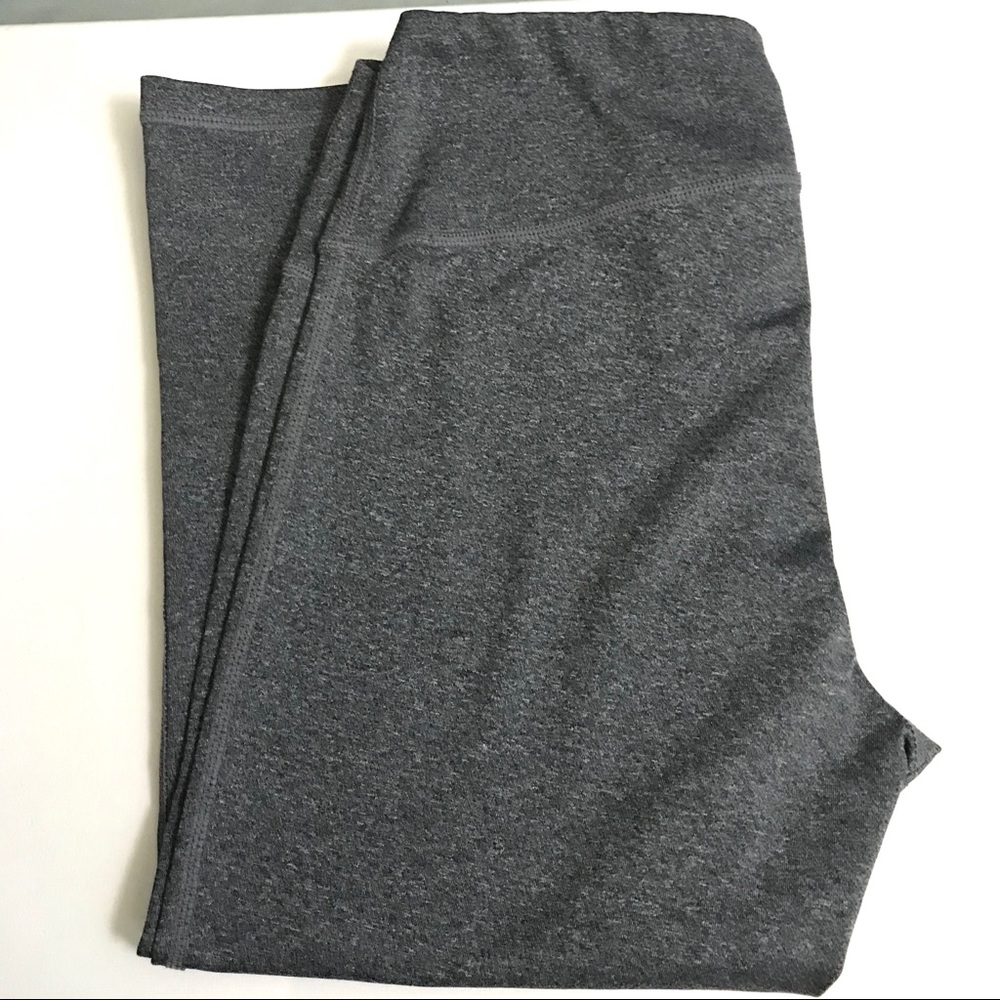 Zella Capri yoga/leggings - Picture 10 of 11